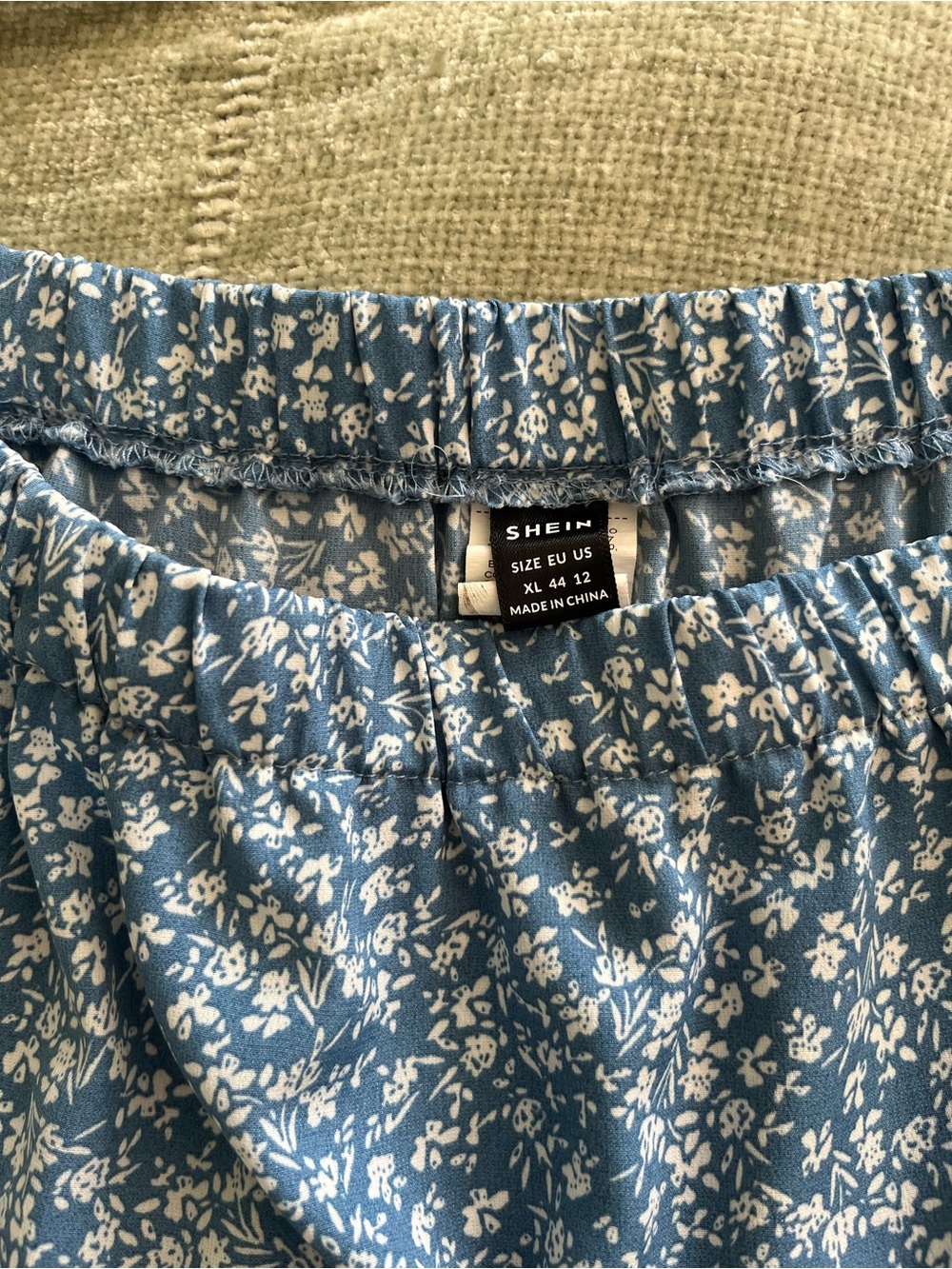 SHEIN Blue Floral Elastic-Waist Women’s Shorts